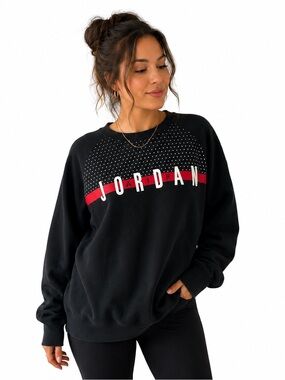 Jordan Air Men's XL Black Fleece
Crewneck Sweatshirt Red
Logo Dot Graphic